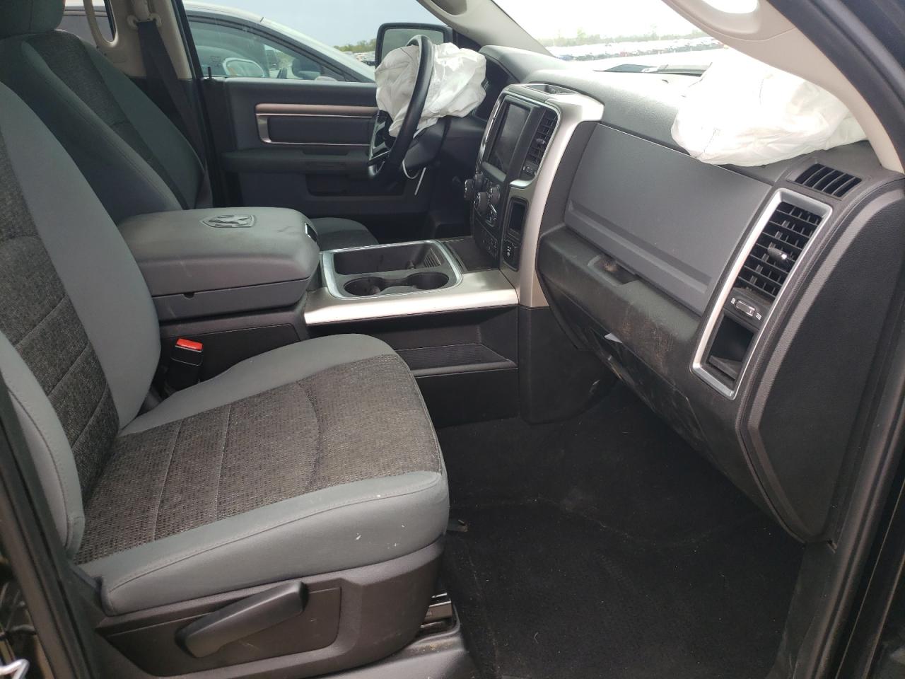 Photo 5 from auction – 2019 RAM 1500 CLASS with VIN 1C6RR7LT7KS569437