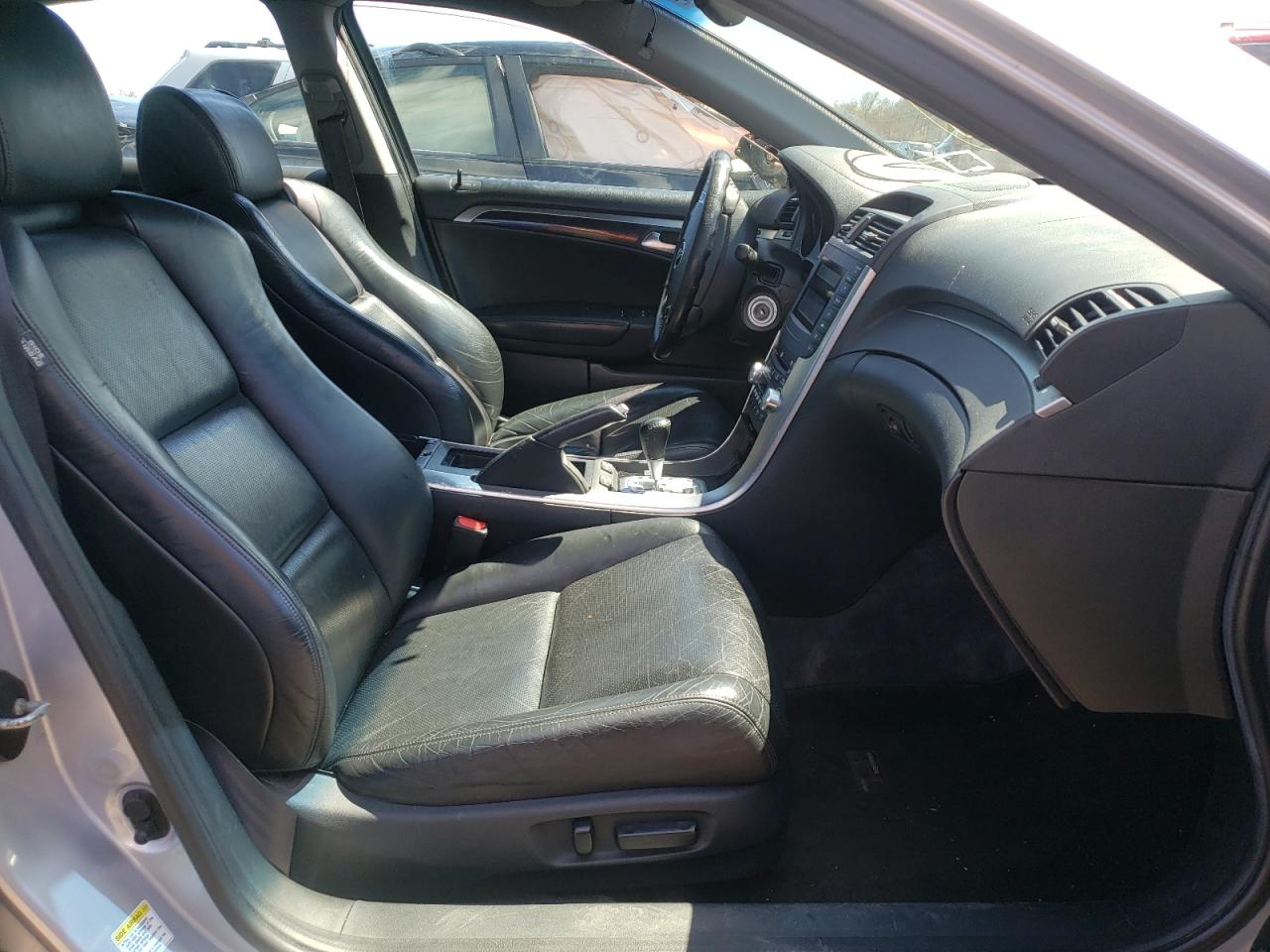 Photo 5 from auction – 2004 ACURA TL with VIN 19UUA66254A004153