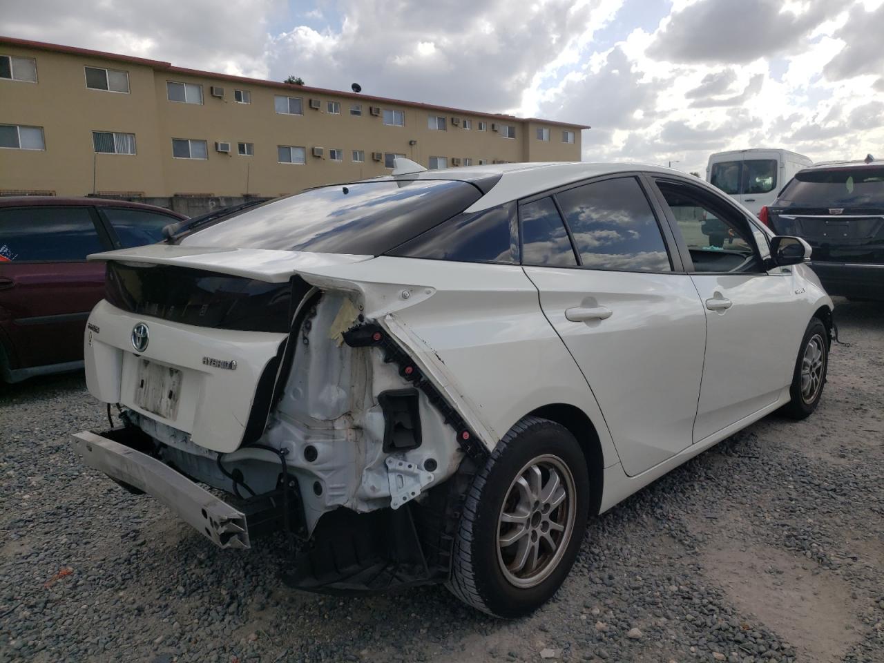 Photo 4 from auction – 2017 TOYOTA PRIUS with VIN JTDKBRFU0H3045550