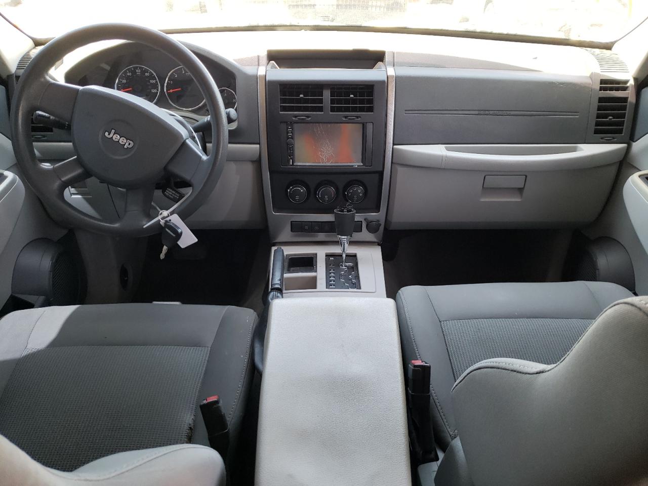 Photo 9 from auction – 2008 JEEP LIBERTY SP with VIN 1J8GP28K98W103530