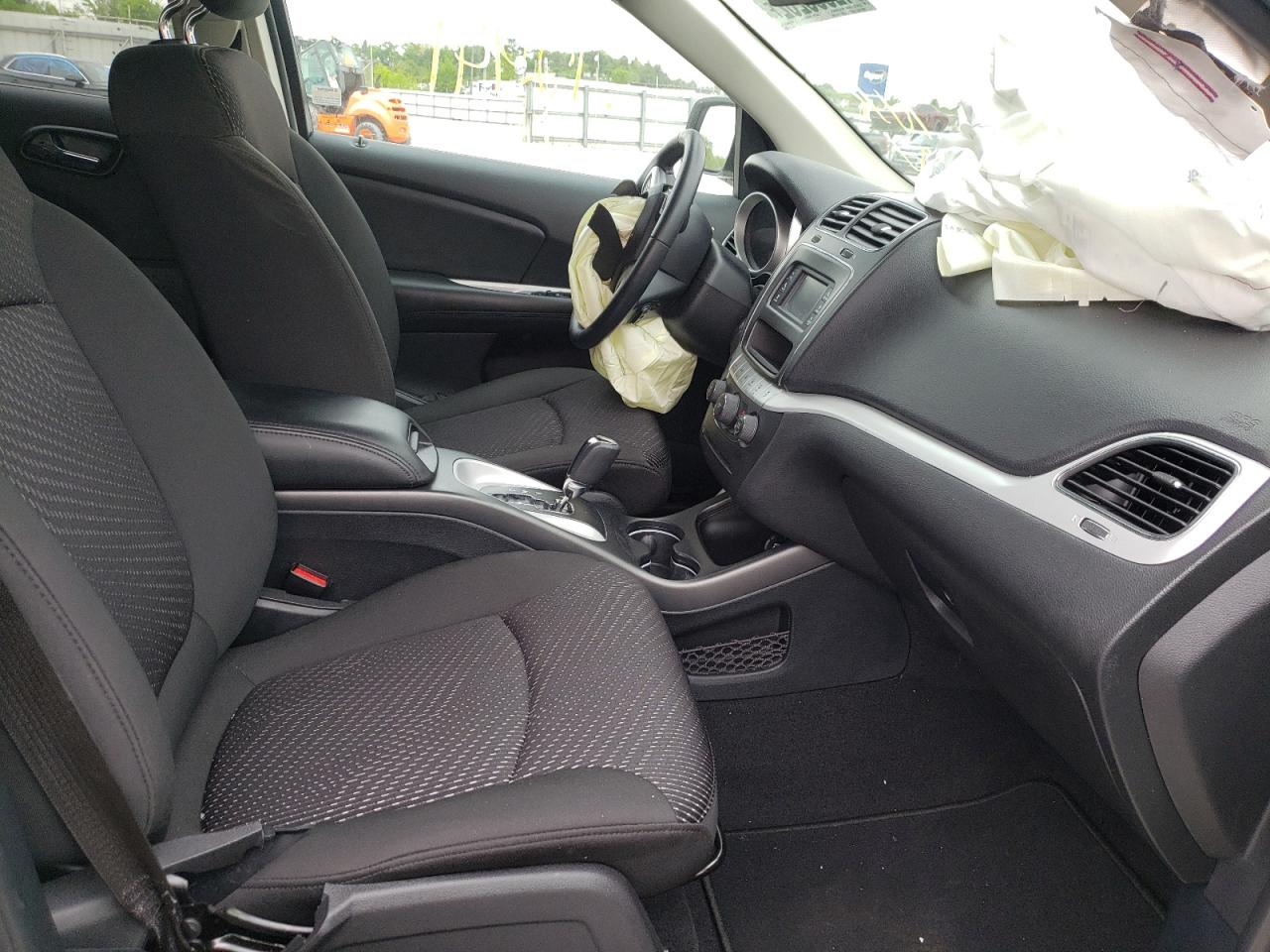 Photo 5 from auction – 2020 DODGE JOURNEY SE with VIN 3C4PDCAB2LT264686