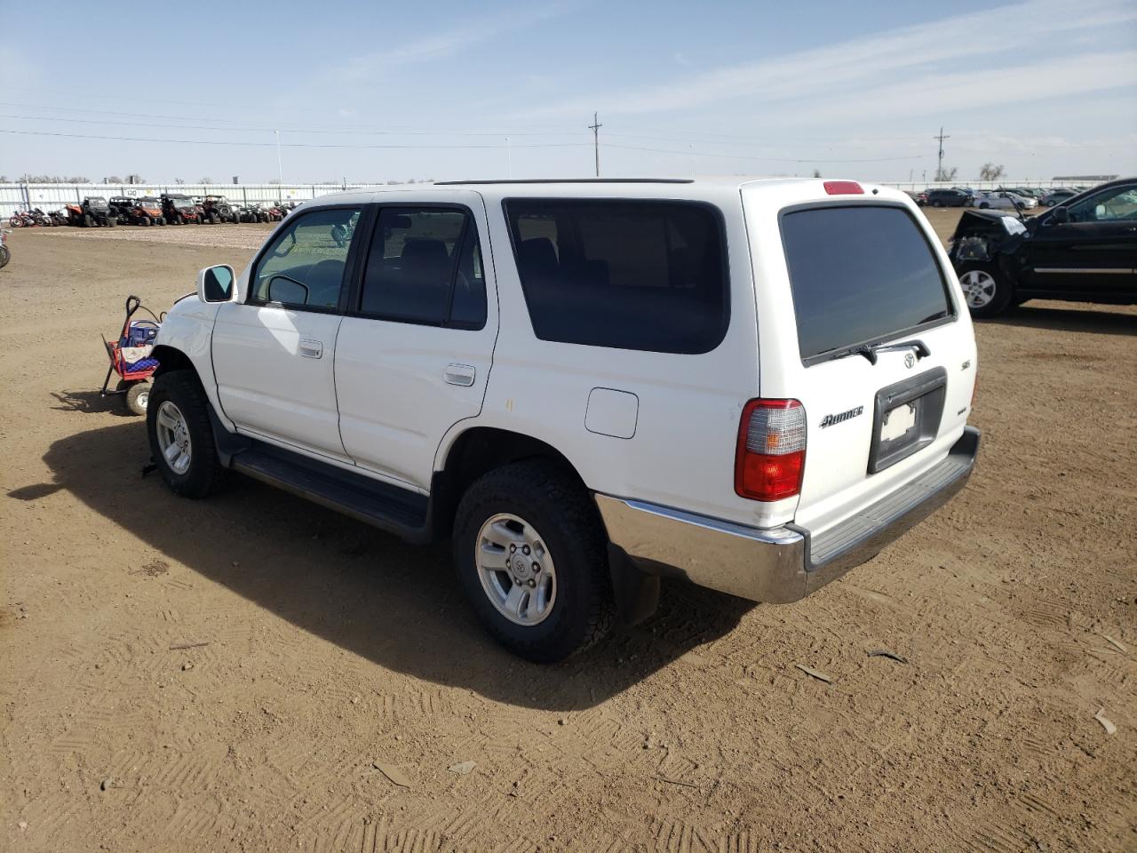 Photo 3 from auction – 2000 TOYOTA 4RUNNER SR with VIN JT3GN86R4Y0143571