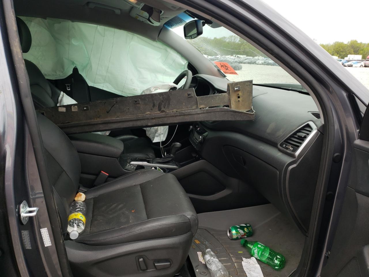 Photo 5 from auction – 2016 HYUNDAI TUCSON LIM with VIN KM8J33A24GU030050