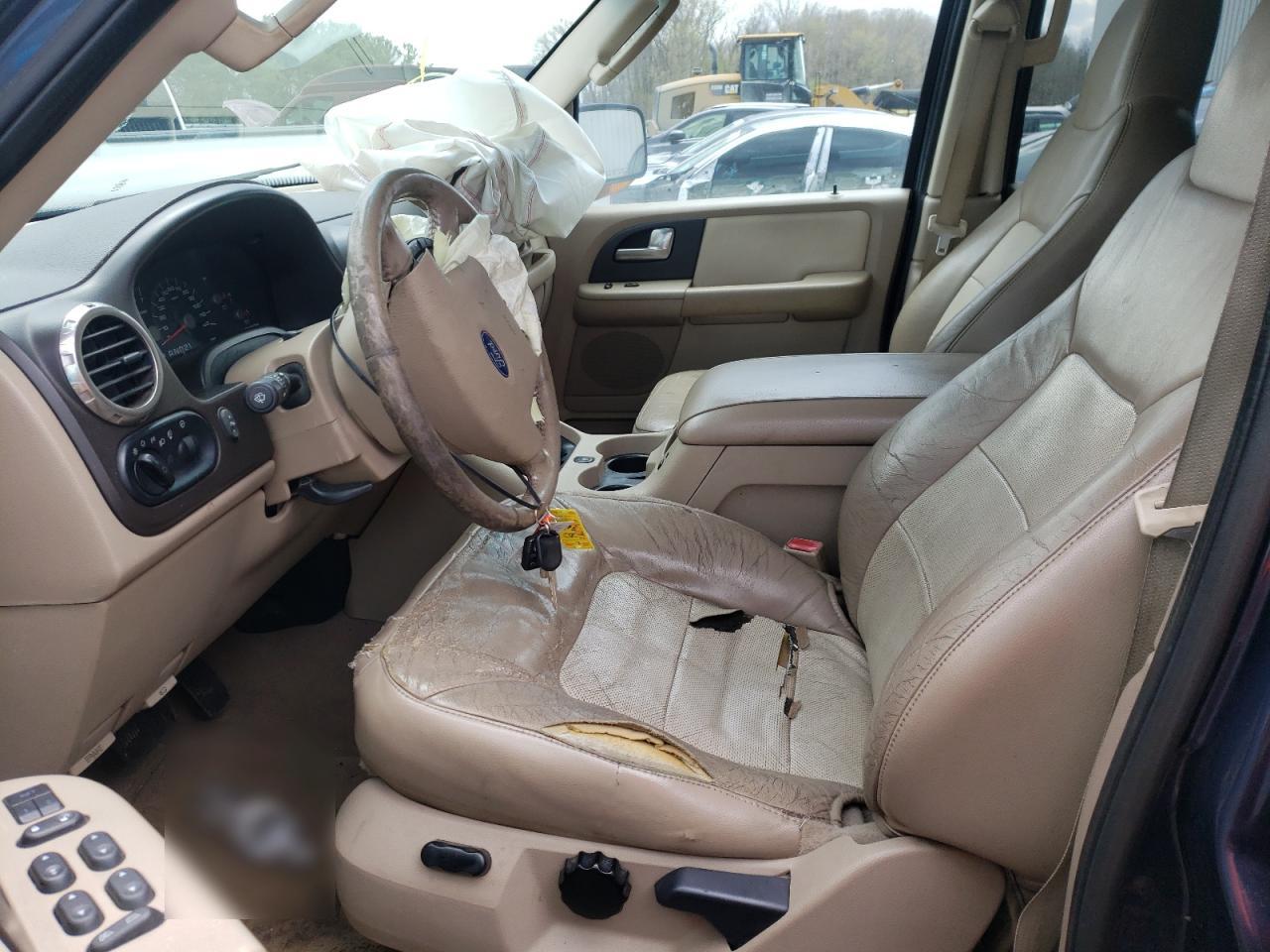 Photo 5 from auction – 2004 FORD EXPEDITION with VIN 1FMFU18L34LA74256