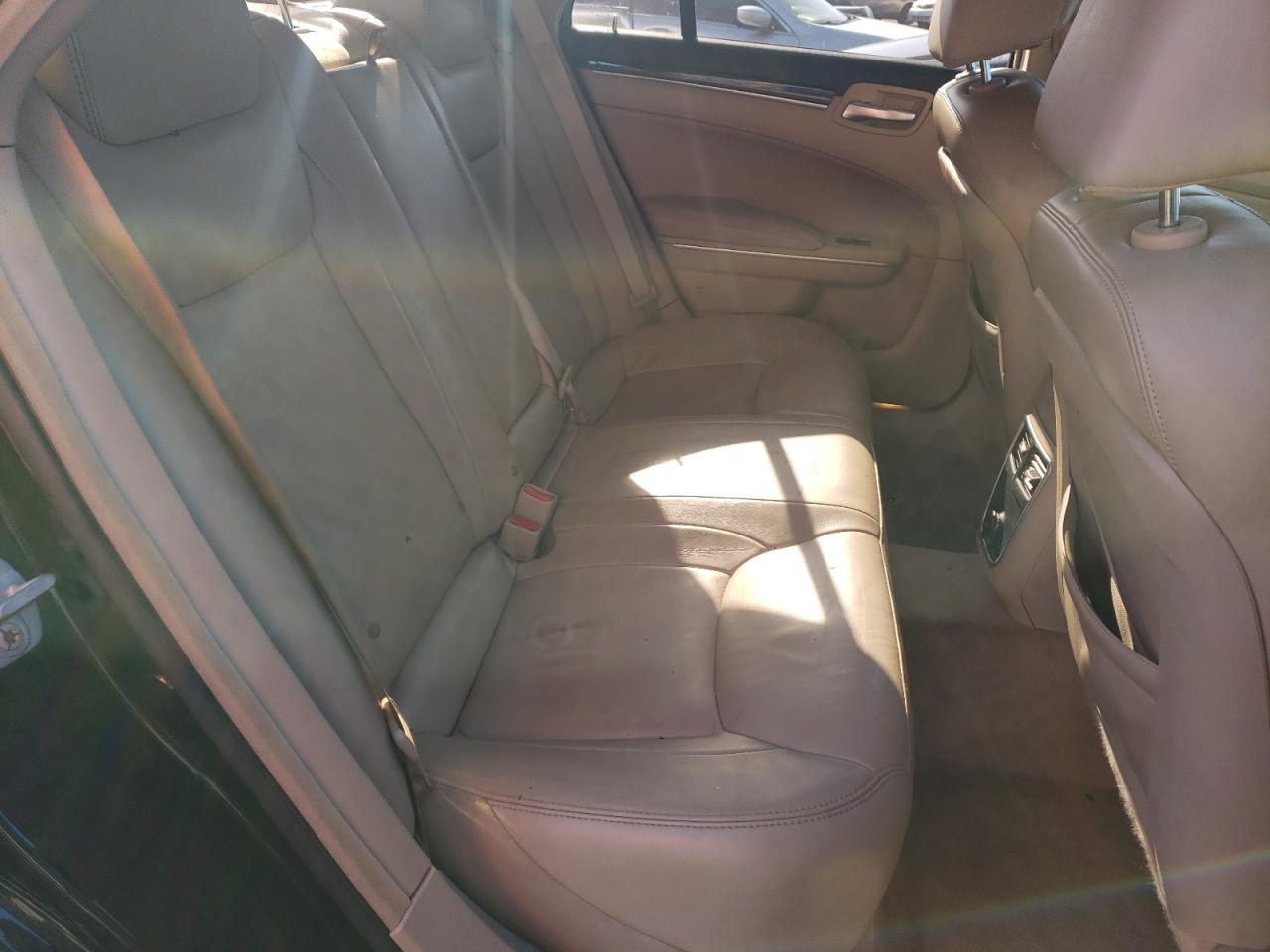 Photo 6 from auction – 2014 CHRYSLER 300 with VIN 2C3CCAAG4EH288960
