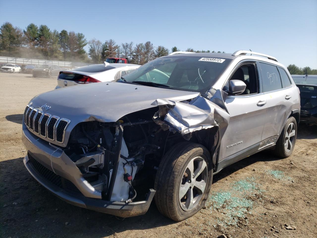 Photo 2 from auction – 2019 JEEP CHEROKEE L with VIN 1C4PJMDX7KD356449