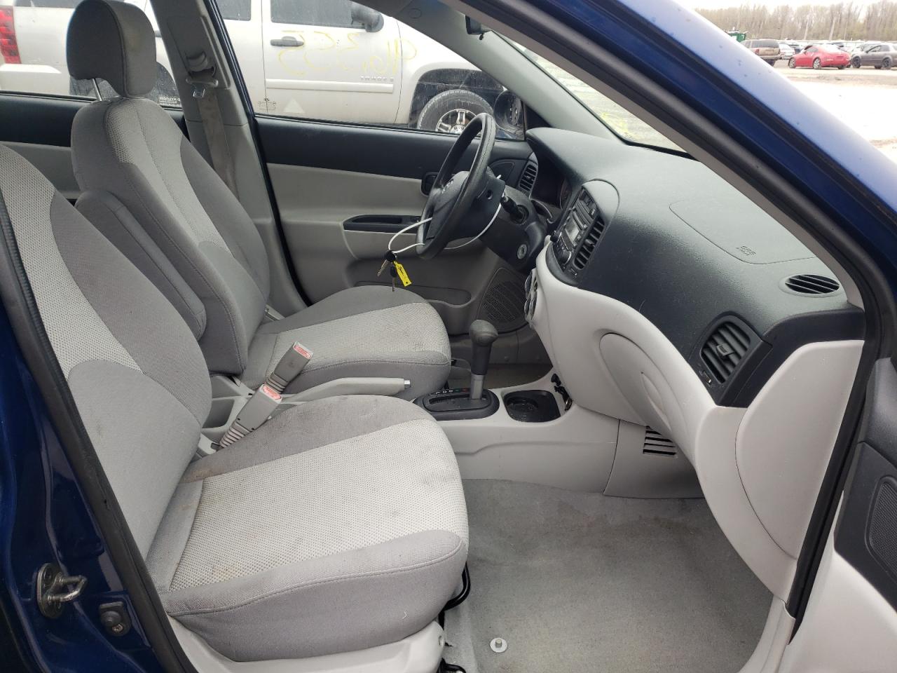 Photo 5 from auction – 2007 HYUNDAI ACCENT GLS with VIN KMHCN46C97U138285