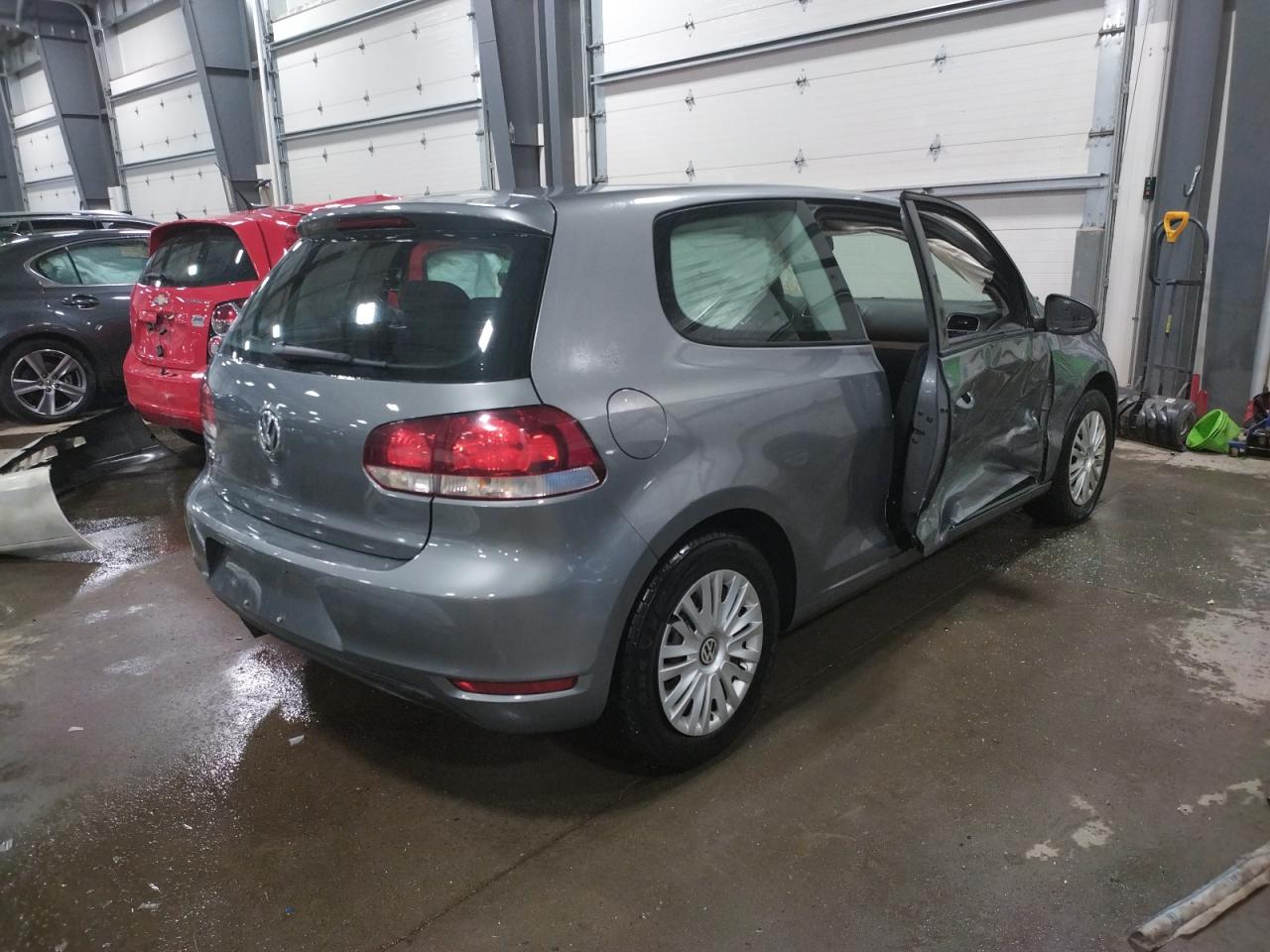 Photo 4 from auction – 2011 VOLKSWAGEN GOLF with VIN WVWAA7AJ2BW216787