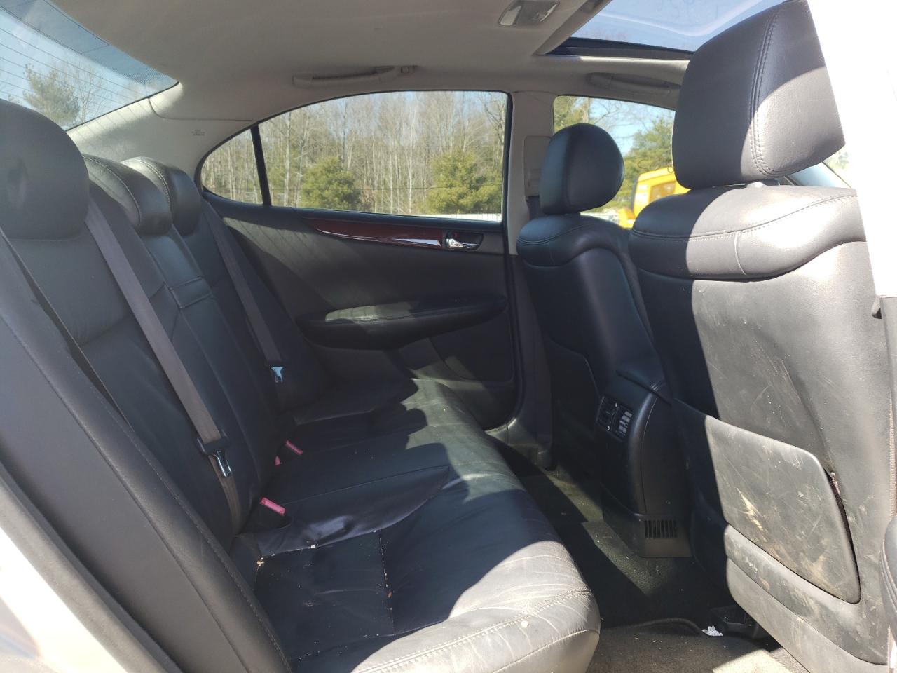Photo 6 from auction – 2004 LEXUS ES 330 with VIN JTHBA30G245020861