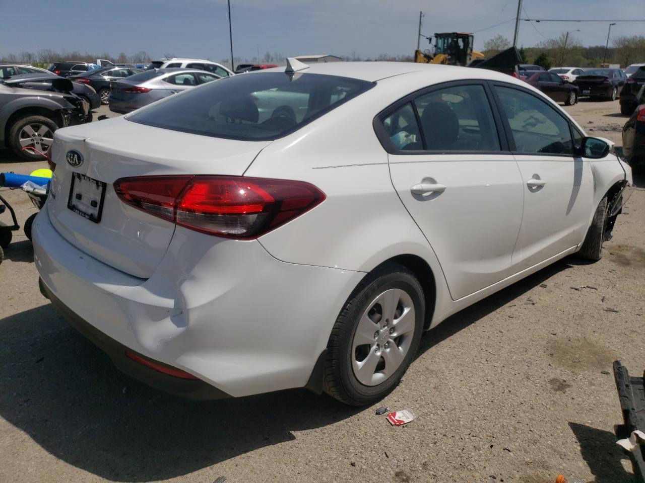 Photo 4 from auction – 2018 KIA FORTE LX with VIN 3KPFK4A73JE175374