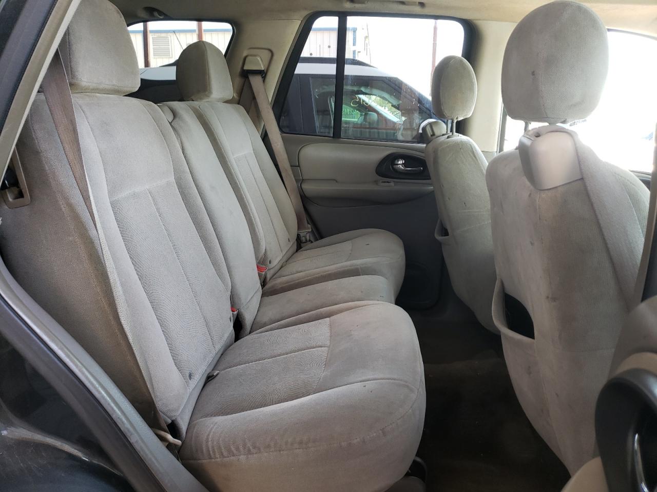Photo 6 from auction – 2005 CHEVROLET TRAILBLAZE with VIN 1GNDT13S952321839