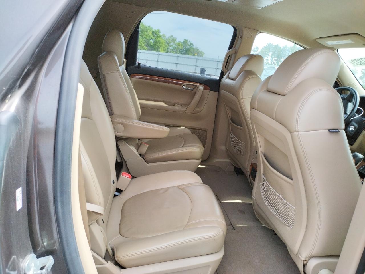 Photo 6 from auction – 2007 SATURN OUTLOOK SP with VIN 5GZER33787J157574