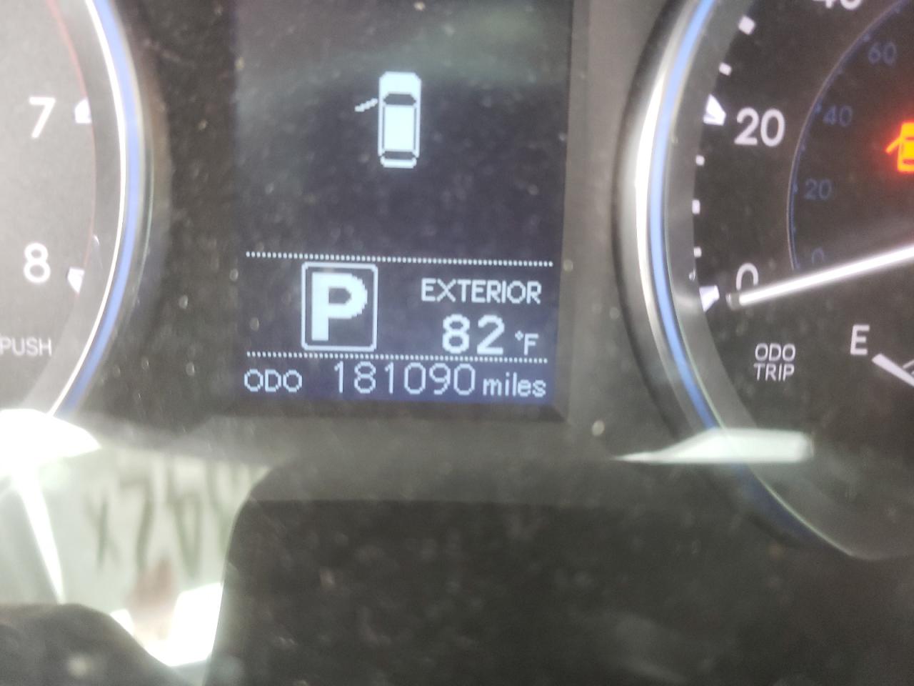 Photo 8 from auction – 2016 TOYOTA HIGHLANDER with VIN 5TDZARFH8GS021417