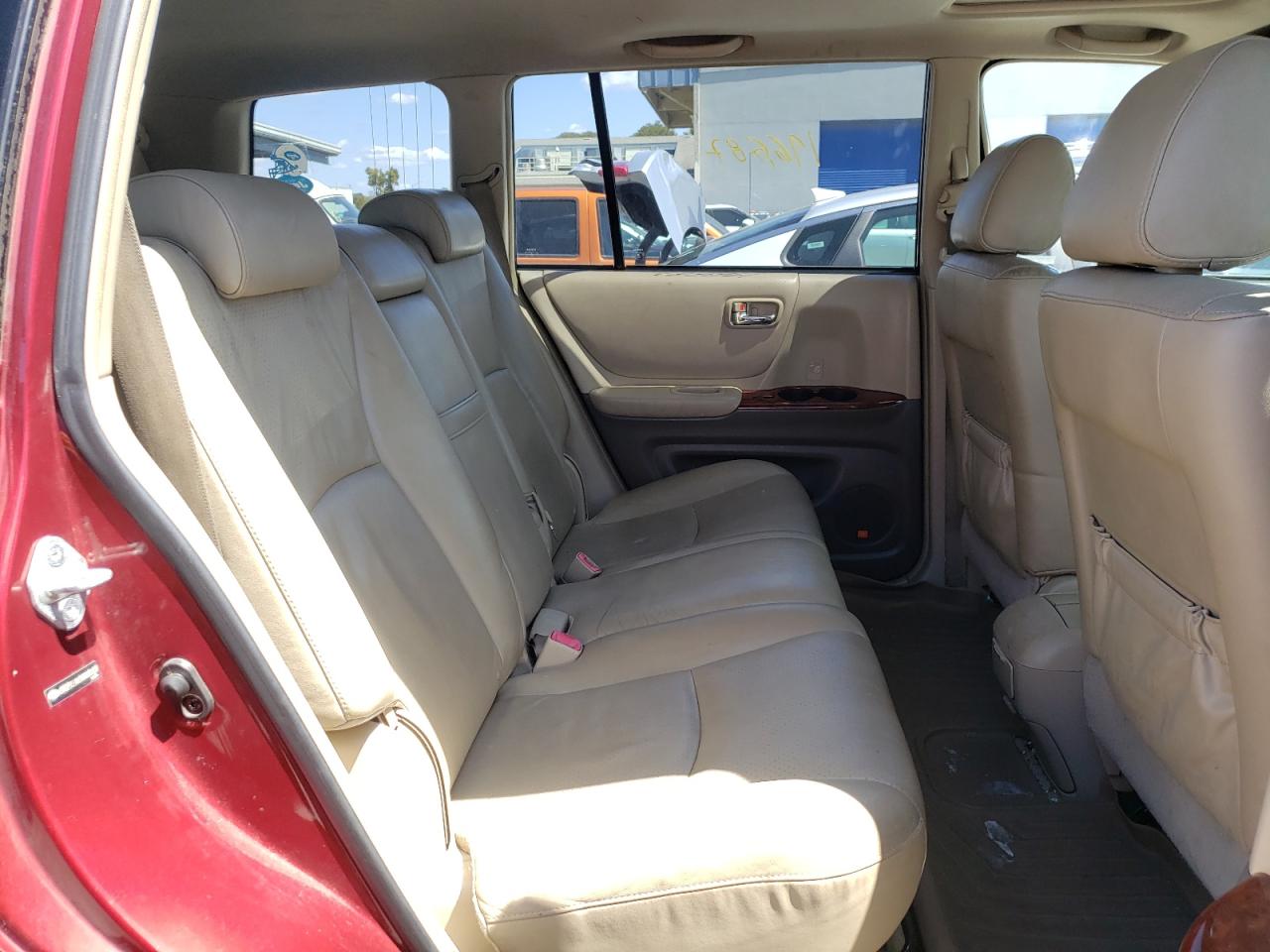 Photo 6 from auction – 2005 TOYOTA HIGHLANDER with VIN JTEEP21A950083127