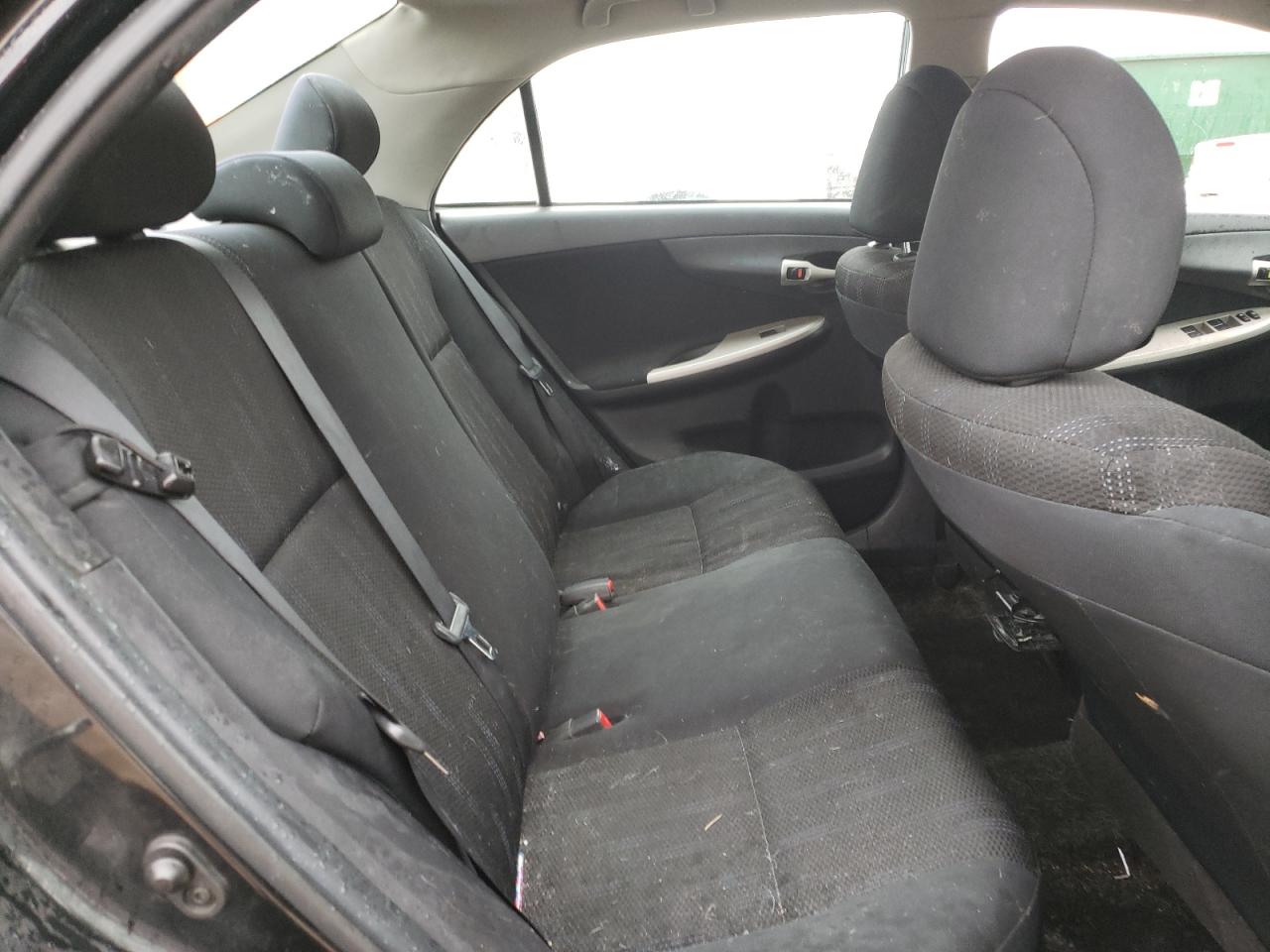 Photo 6 from auction – 2011 TOYOTA COROLLA with VIN 2T1BU4EE4BC589720