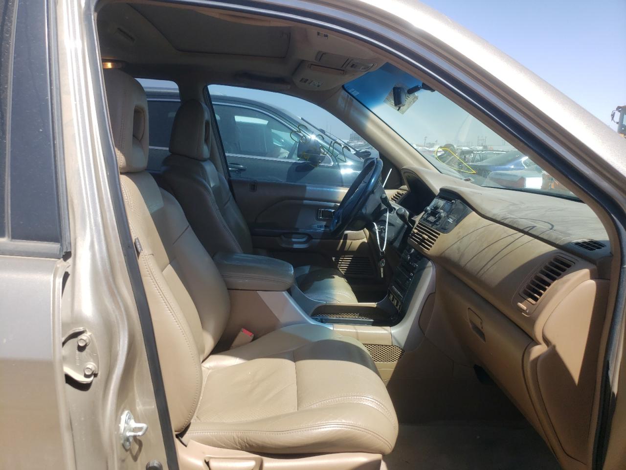 Photo 5 from auction – 2005 HONDA PILOT EXL with VIN 2HKYF18645H501998