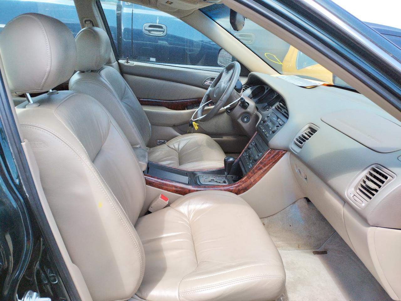 Photo 5 from auction – 2000 ACURA 3.2TL with VIN 19UUA5660YA039086