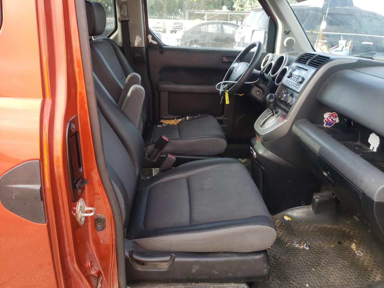 Photo 5 from auction – 2005 HONDA ELEMENT EX with VIN 5J6YH28655L021474