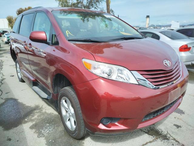 TOYOTA SIENNA LE 2017 with VIN 5TDKZ3DC2HS830380 - Photo from auction