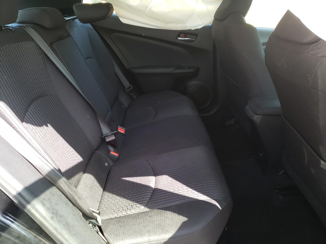Photo 6 from auction – 2016 TOYOTA PRIUS with VIN JTDKARFU8G3011373