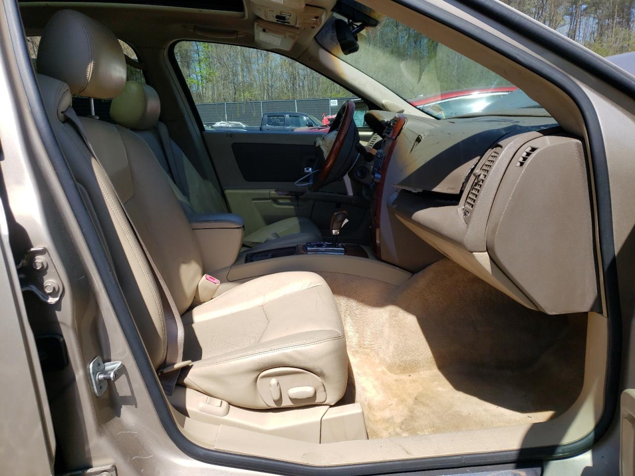 Photo 15 from auction – 2006 CADILLAC SRX with VIN 1GYEE637460120261