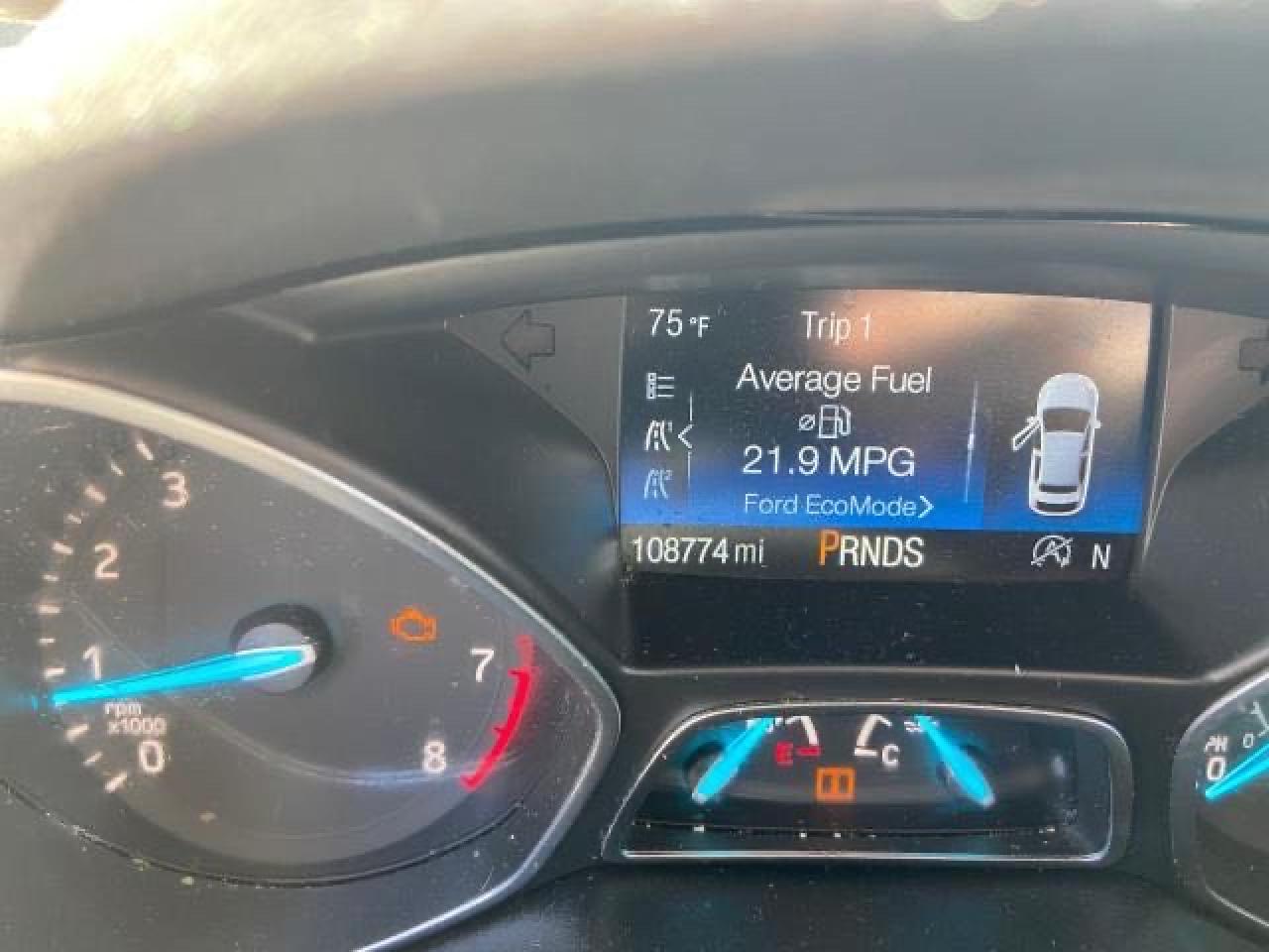 Photo 8 from auction – 2017 FORD ESCAPE SE with VIN 1FMCU9G98HUE75759