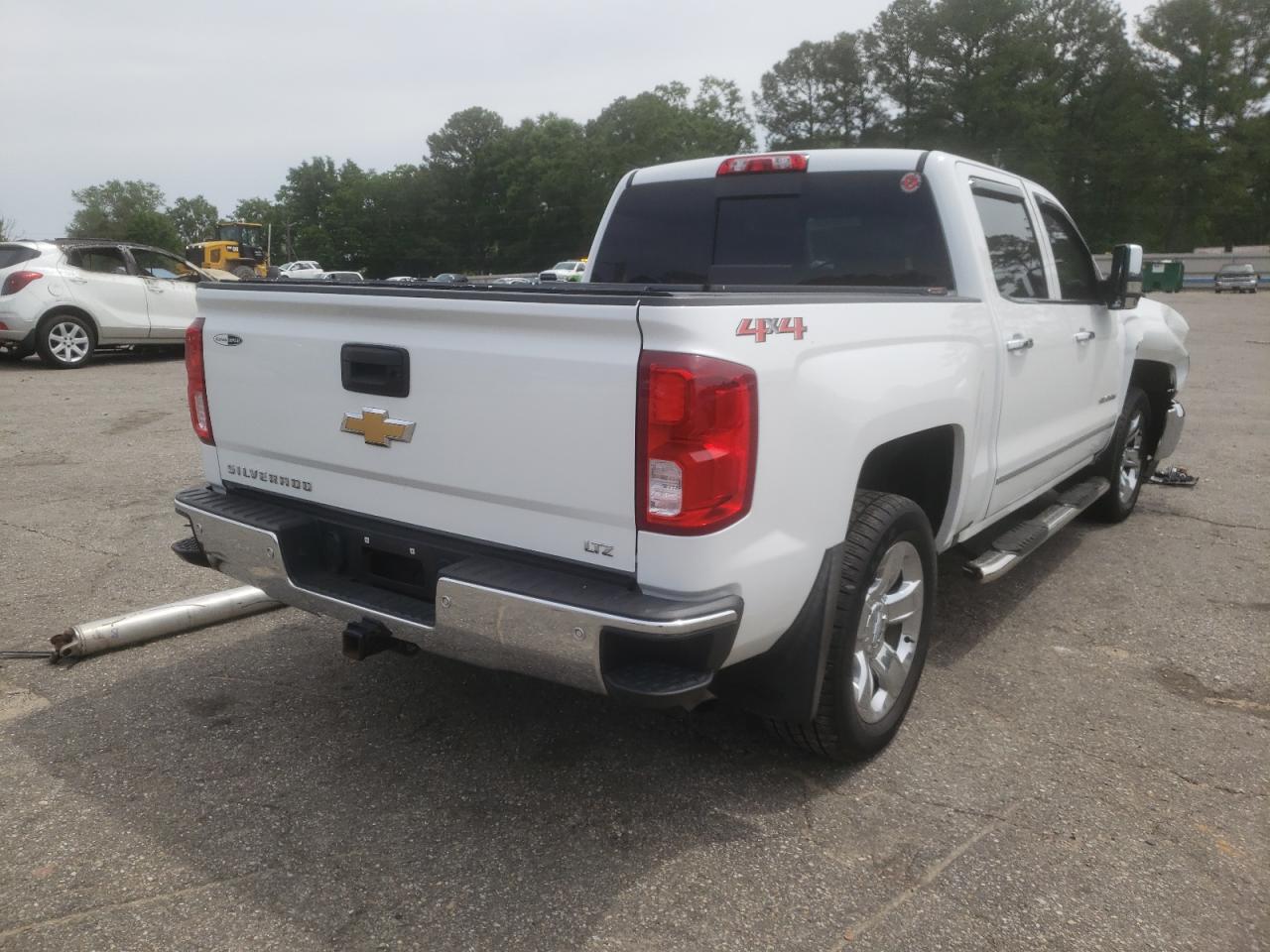 Photo 4 from auction – 2018 CHEVROLET SILVERADO with VIN 3GCUKSEC2JG608772