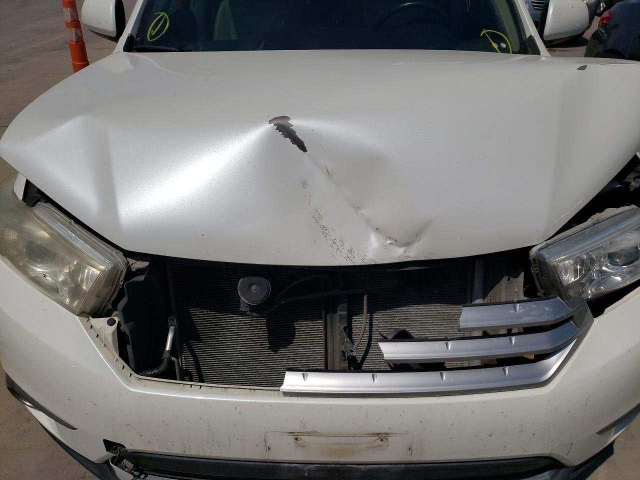 Photo 7 from auction – 2012 TOYOTA HIGHLANDER with VIN 5TDZK3EH3CS051544
