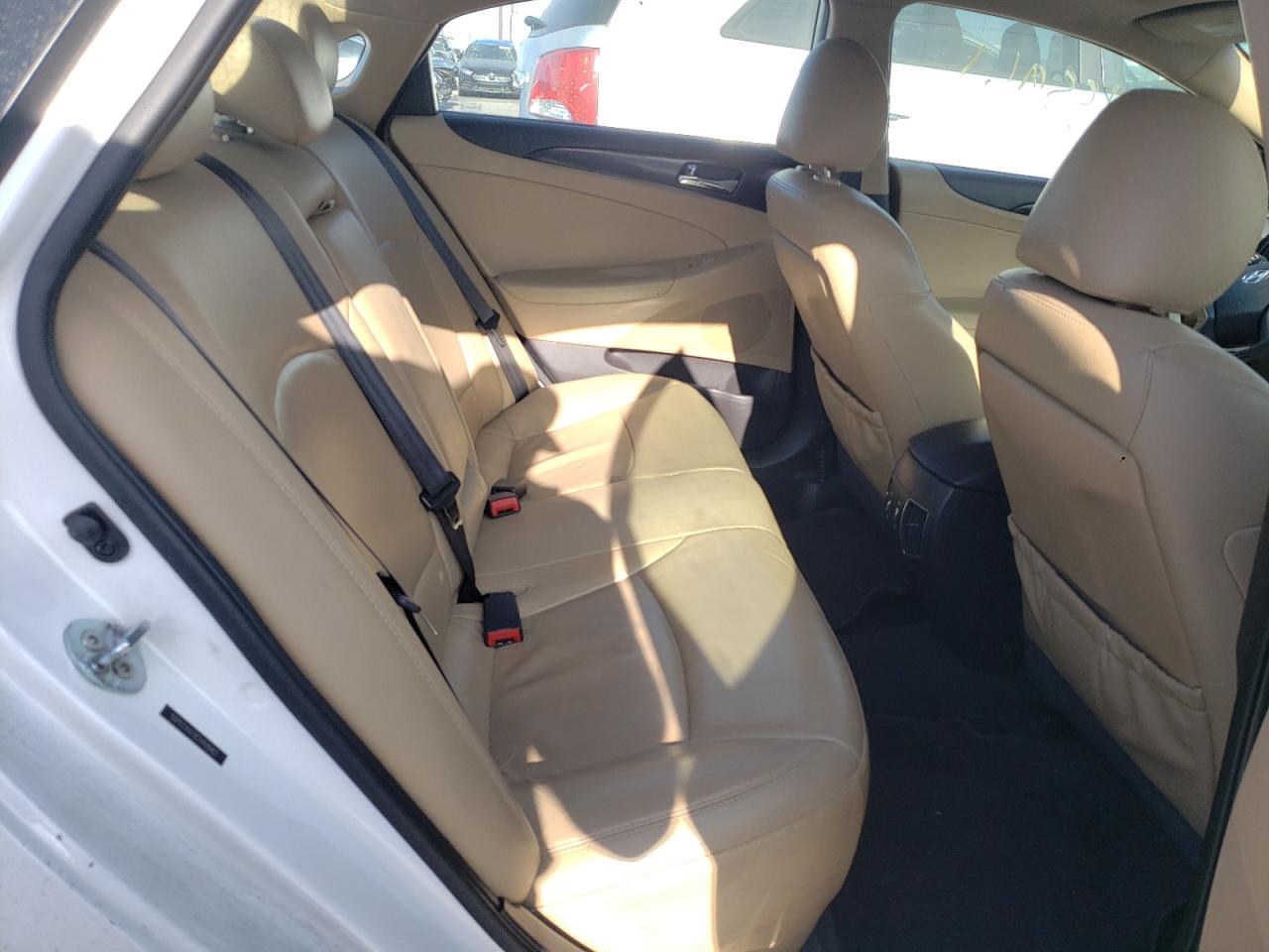 Photo 6 from auction – 2012 HYUNDAI SONATA SE with VIN 5NPEC4AC9CH418982