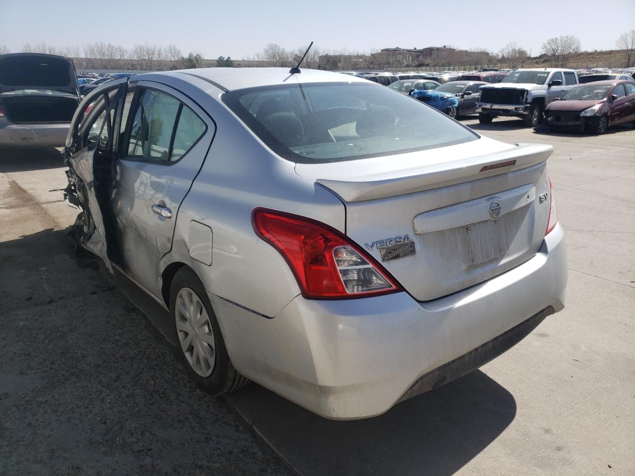 Photo 3 from auction – 2017 NISSAN VERSA S with VIN 3N1CN7AP7HL874009