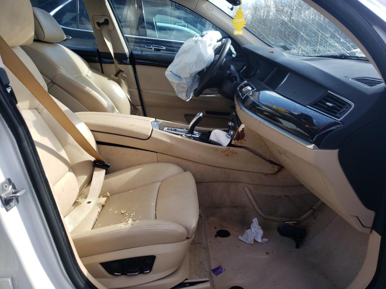 Photo 5 from auction – 2012 BMW 550 XIGT with VIN WBASP4C55CC899926
