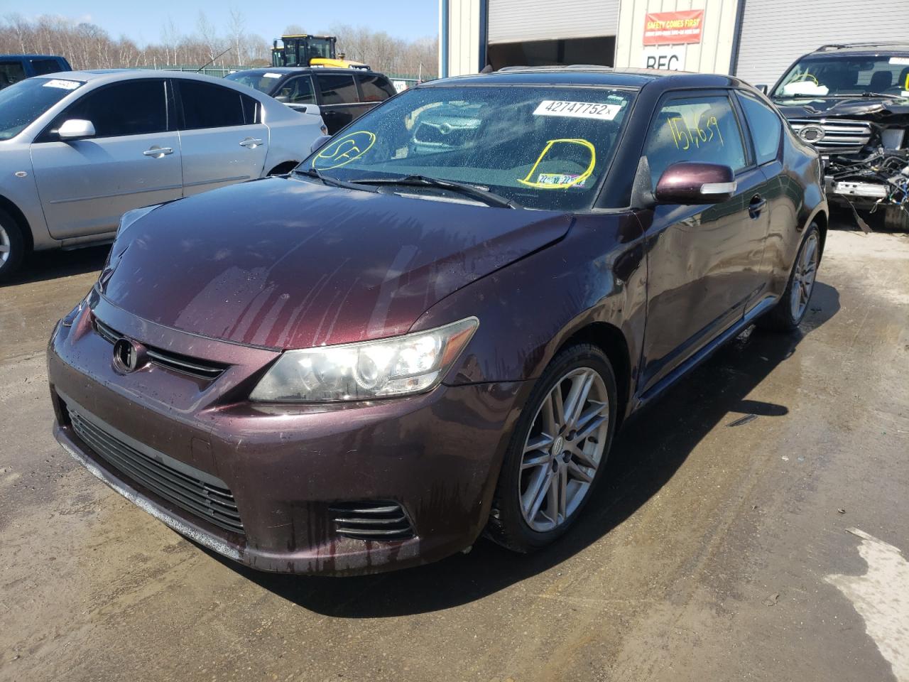 Photo 2 from auction – 2011 TOYOTA SCION TC with VIN JTKJF5C72B3001363