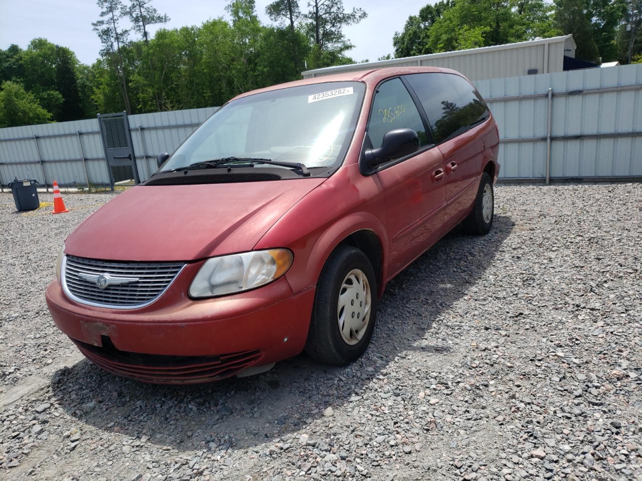 Photo 2 from auction – 2002 CHRYSLER TOWN & COU with VIN 2C4GP34382R558395