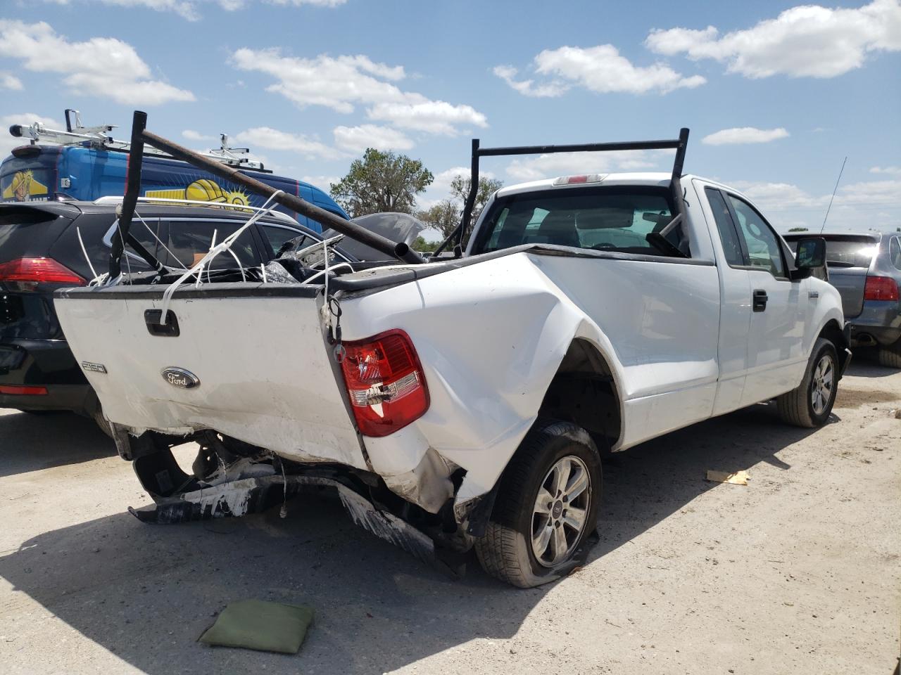 Photo 4 from auction – 2007 FORD F150 with VIN 1FTRF12277KB73913