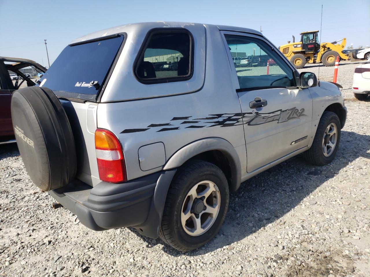 Photo 4 from auction – 2003 CHEVROLET TRACKER ZR with VIN 2CNBJ78C836901282