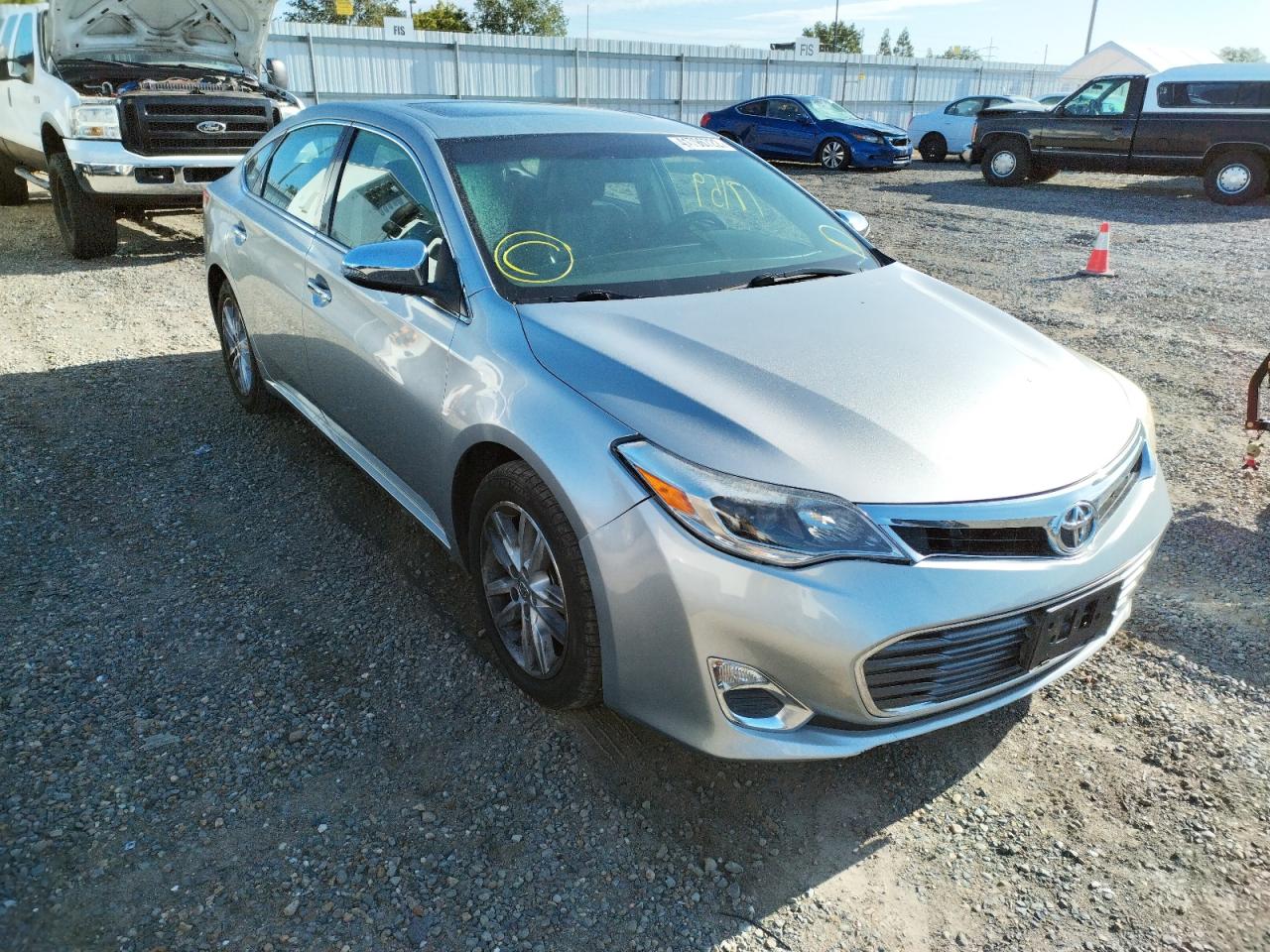TOYOTA AVALON XLE 2015 with VIN 4T1BK1EB3FU160356 - Photo from auction