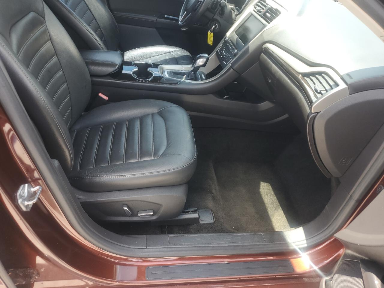 Photo 5 from auction – 2016 FORD FUSION SE with VIN 3FA6P0H91GR254857