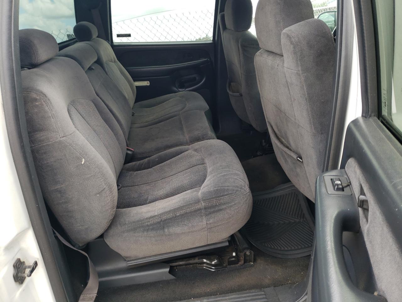 Photo 6 from auction – 2002 CHEVROLET SILVERADO with VIN 1GBHC23U52F136083
