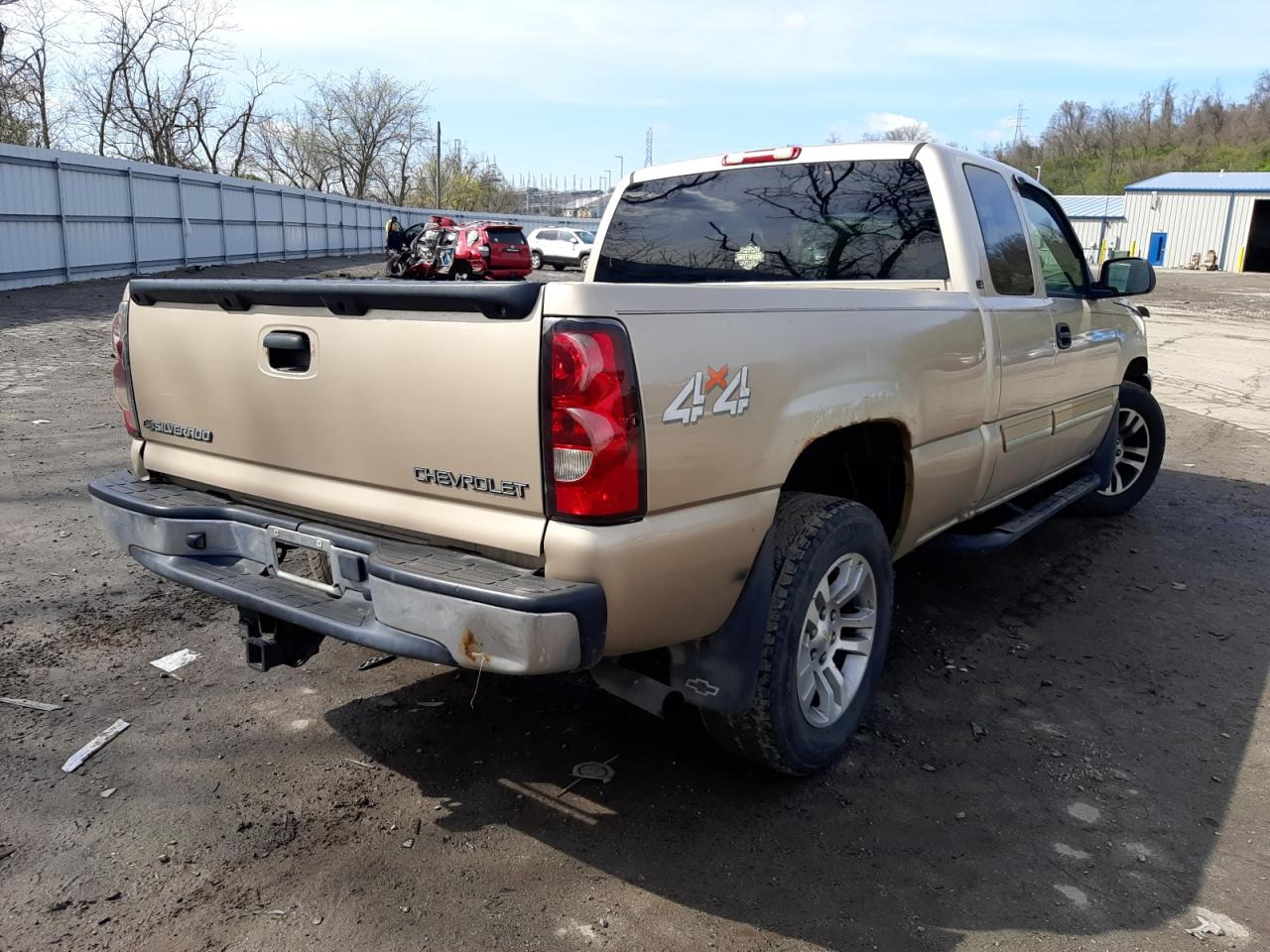 Photo 4 from auction – 2005 CHEVROLET SILVERADO with VIN 2GCEK19BX51162160