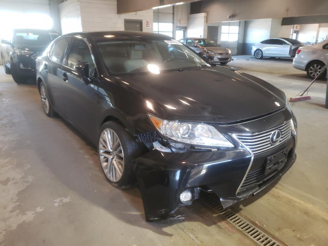 LEXUS ES 350 2014 z numerem VIN JTHBK1GG7E2094691 - Zdjęcie z aukcji