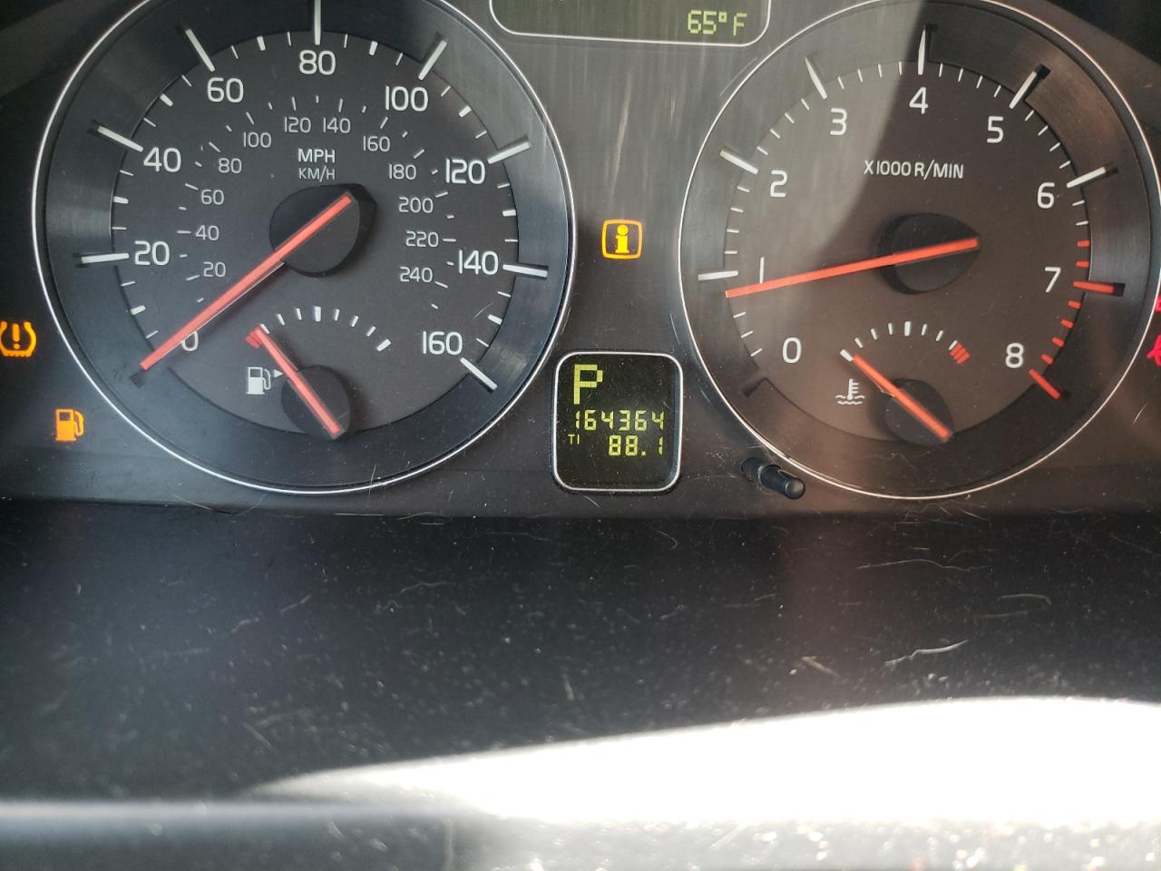 Photo 8 from auction – 2008 VOLVO C70 T5 with VIN YV1MC67218J055057