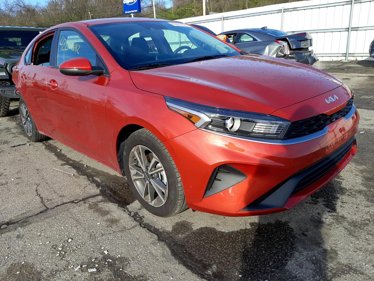 KIA FORTE FE 2022 with VIN 3KPF24AD0NE437816 - Photo from auction