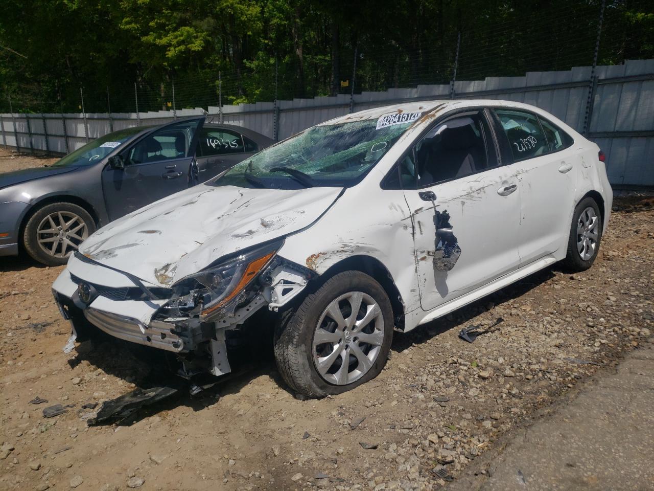 Photo 2 from auction – 2020 TOYOTA COROLLA LE with VIN 5YFEPRAE6LP132576
