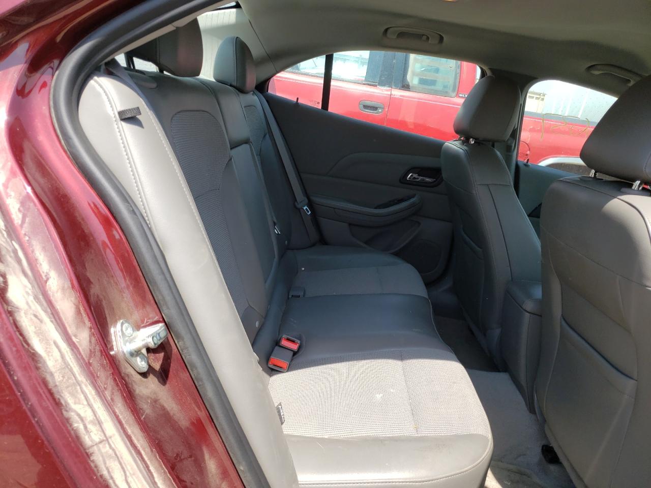 Photo 6 from auction – 2015 CHEVROLET MALIBU 1LT with VIN 1G11C5SL2FF354990