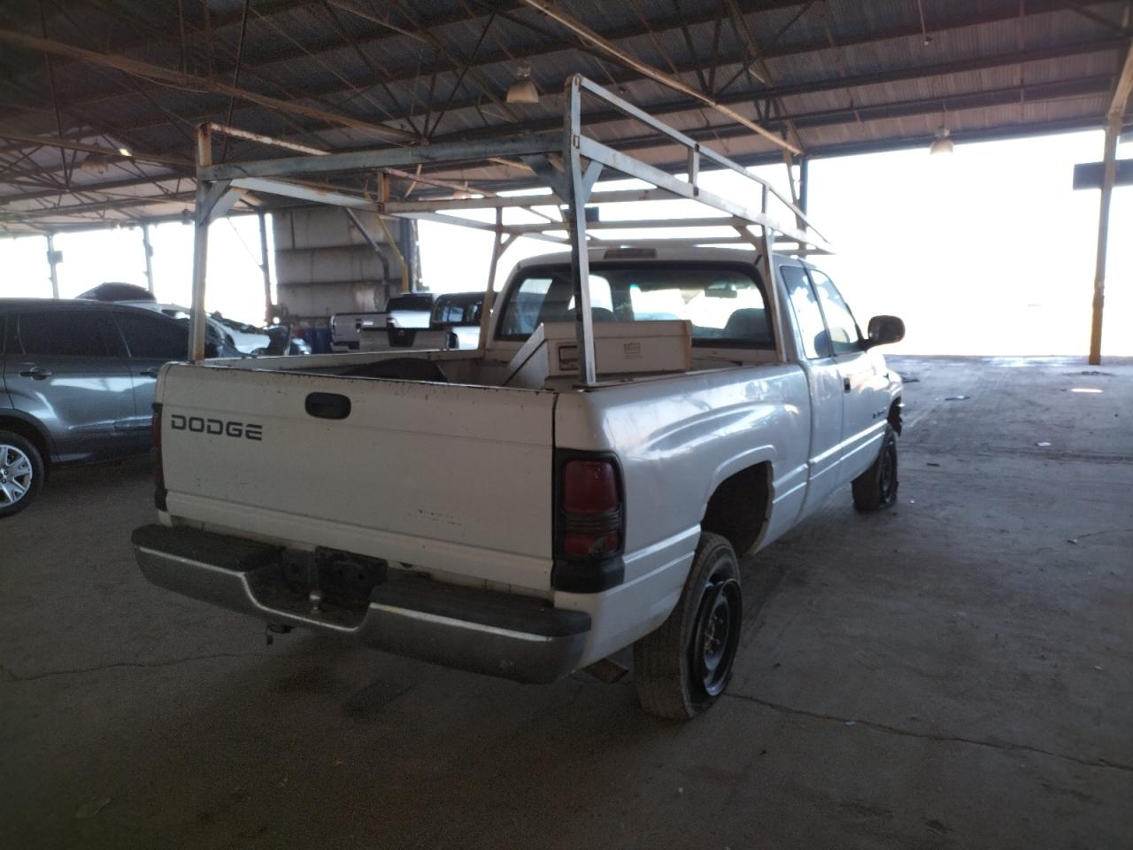 Photo 4 from auction – 1999 DODGE RAM 1500 with VIN 3B7HF12Y8XG217201