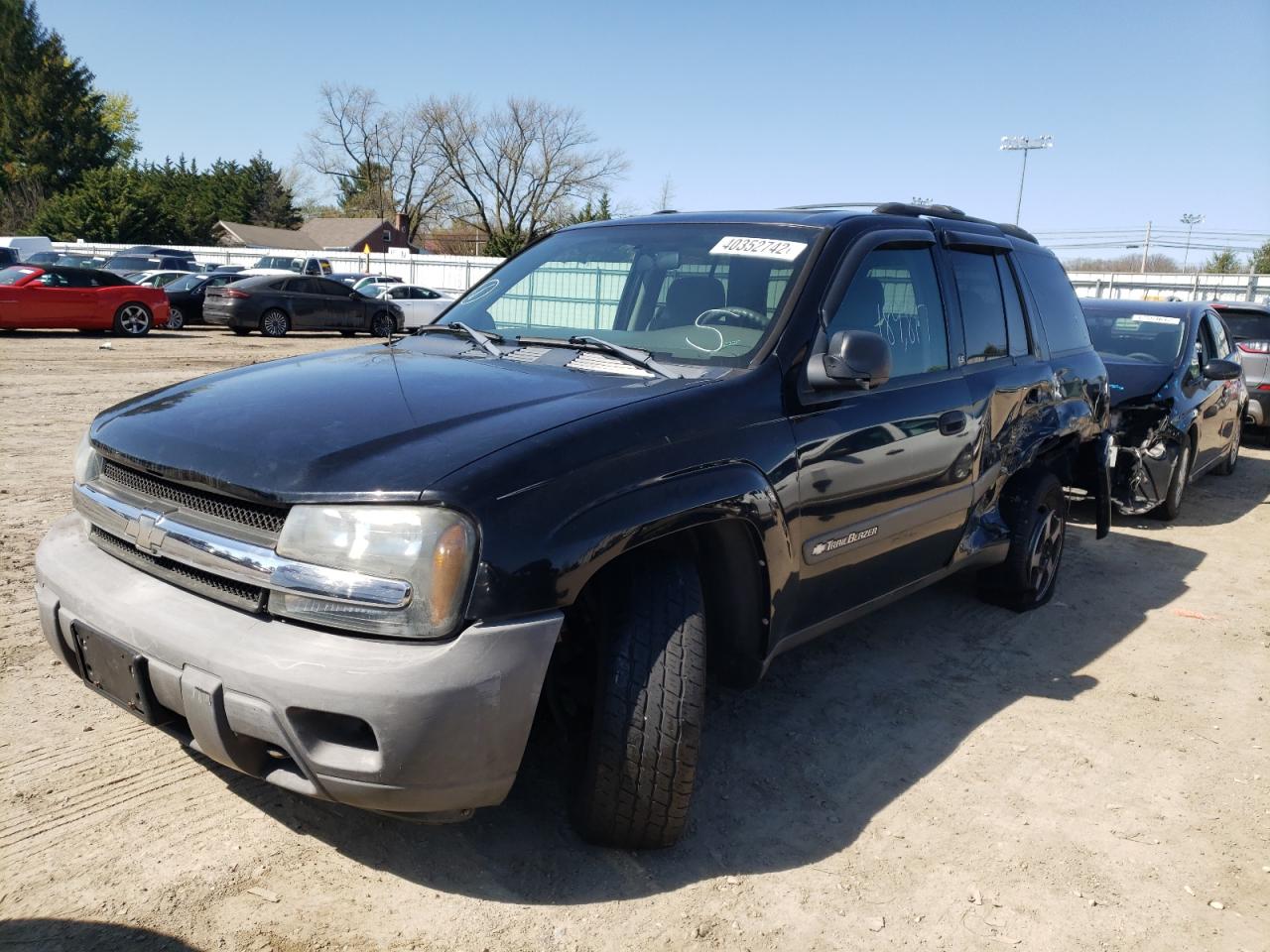 Photo 2 from auction – 2004 CHEVROLET TRAILBLAZE with VIN 1GNDT13S442374947