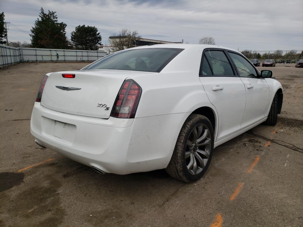 Фото 4 с аукциона – 2014 CHRYSLER 300 S с VIN 2C3CCABG5EH307093