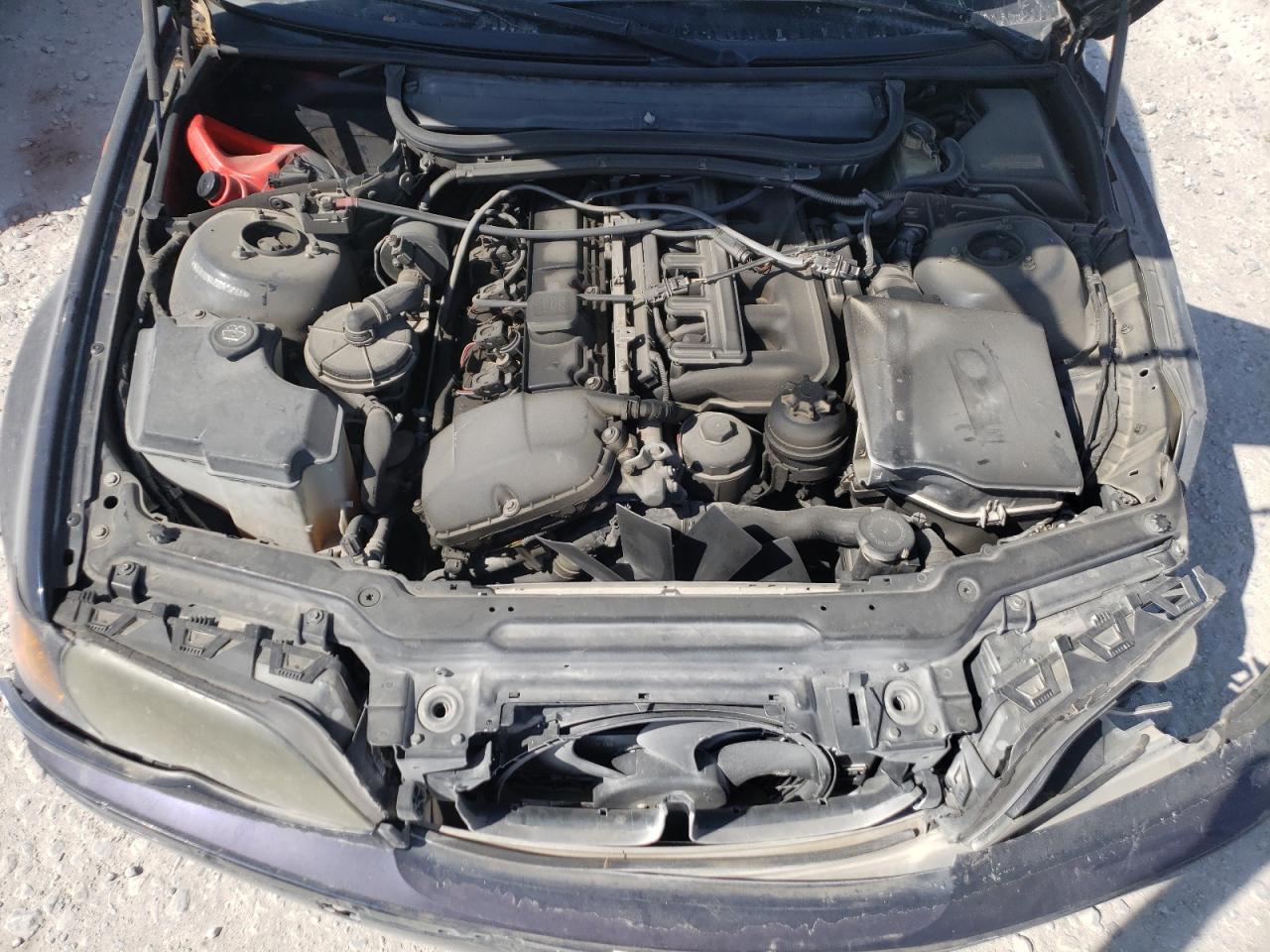 Photo 7 from auction – 2005 BMW 325 I with VIN WBAEV33405KW18158