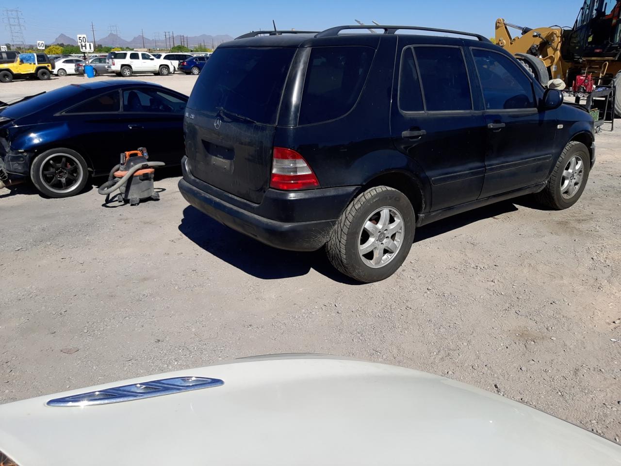 Photo 4 from auction – 2001 MERCEDES-BENZ ML 320 with VIN 4JGAB54E71A281173