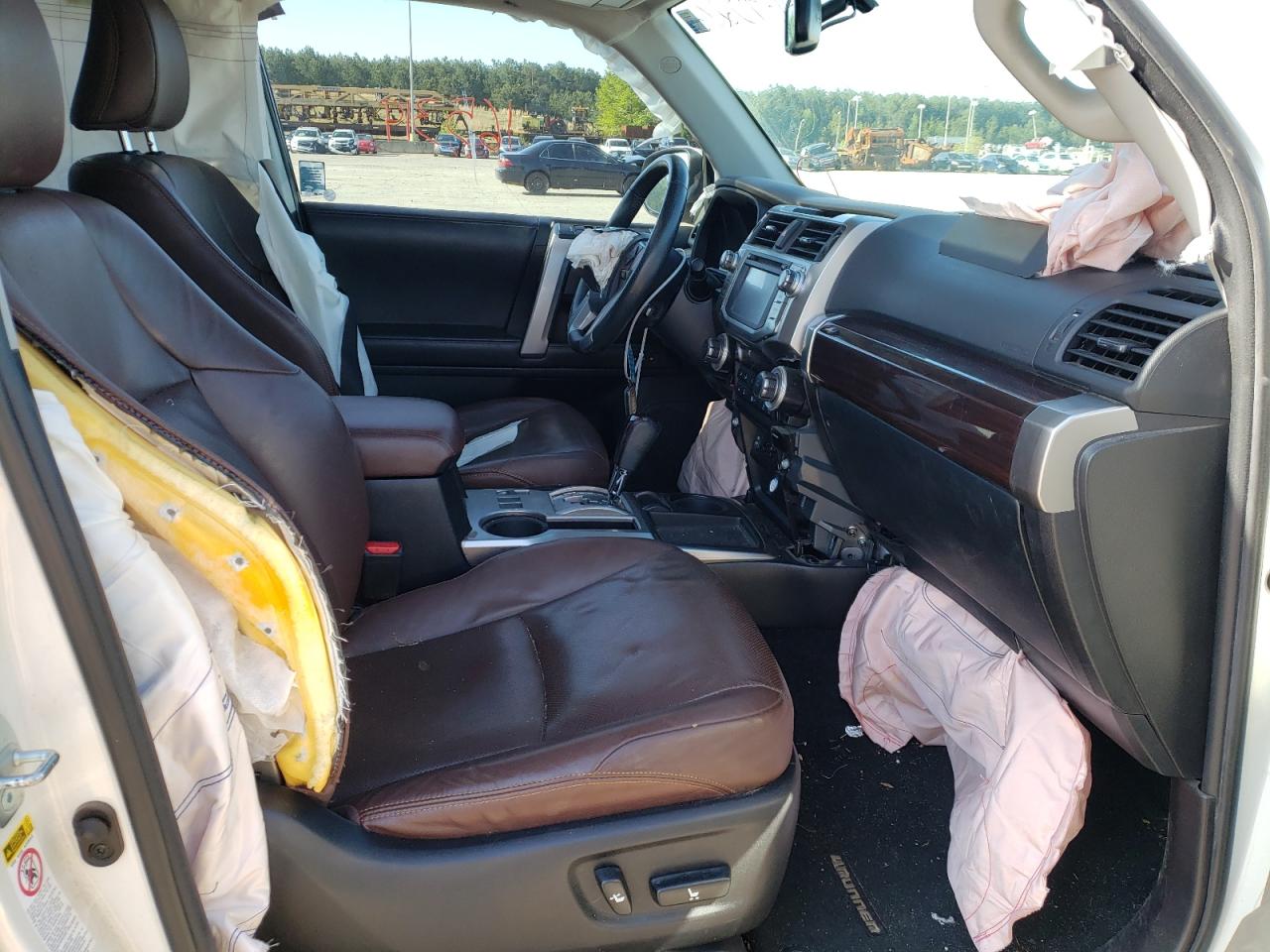 Photo 5 from auction – 2016 TOYOTA 4RUNNER SR with VIN JTEZU5JR3G5146486